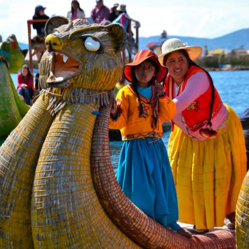 Bus Nocturno Cusco - Puno (ida y retorno) + Titicaca Full Day